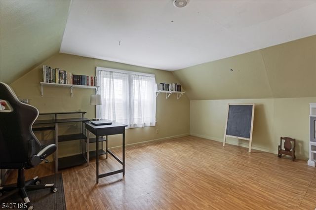 21 W Grant Ave, Roselle Park Boro, NJ 07204