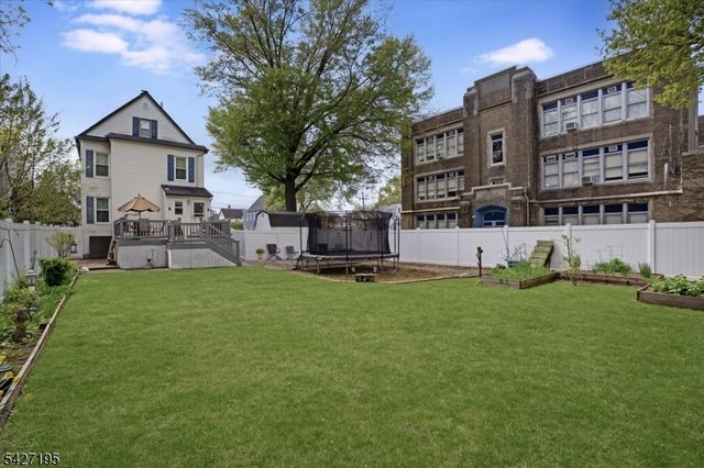 21 W Grant Ave, Roselle Park Boro, NJ 07204