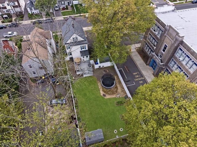 21 W Grant Ave, Roselle Park Boro, NJ 07204