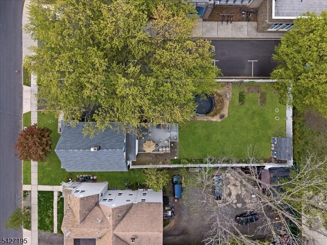 21 W Grant Ave, Roselle Park Boro, NJ 07204