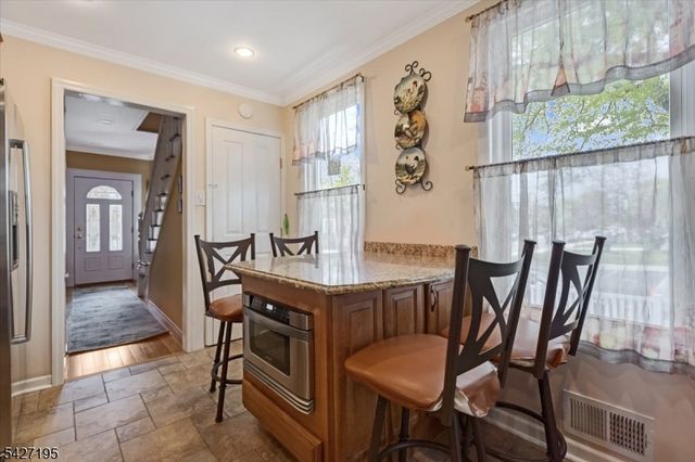 21 W Grant Ave, Roselle Park Boro, NJ 07204