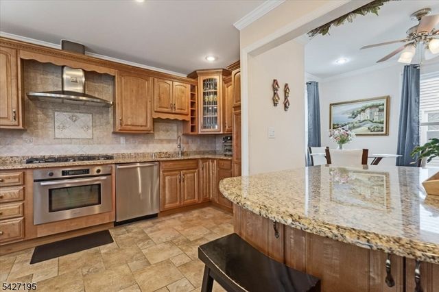 21 W Grant Ave, Roselle Park Boro, NJ 07204