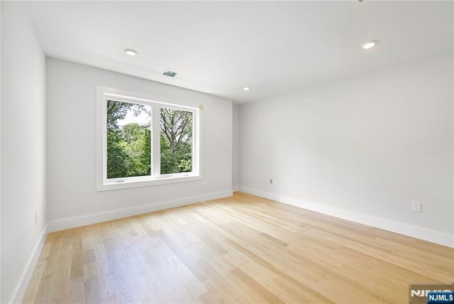 429 Riverside Avenue, Rutherford, NJ 07070