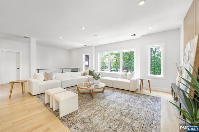 429 Riverside Avenue, Rutherford, NJ 07070