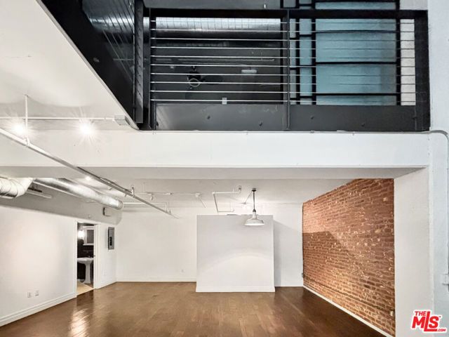 510 S Hewitt Street 102, Los Angeles, CA 90013