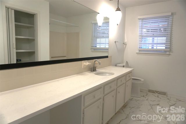 6905 Crandall Court, Clemmons, NC 27012