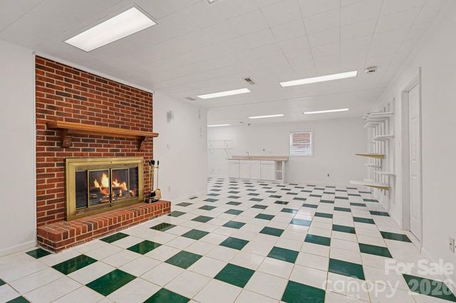 6905 Crandall Court, Clemmons, NC 27012