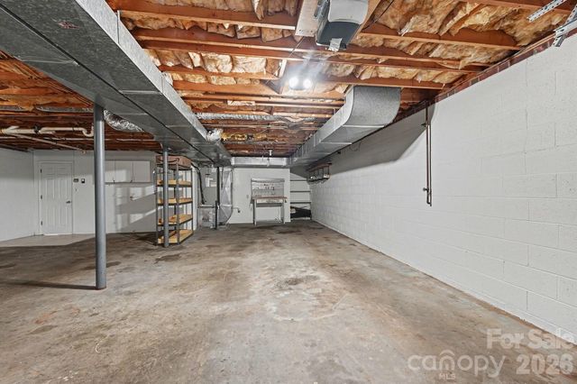 6905 Crandall Court, Clemmons, NC 27012