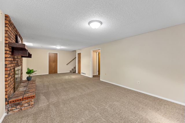 2125 N RIDGEWOOD ST, Wichita, KS 67208