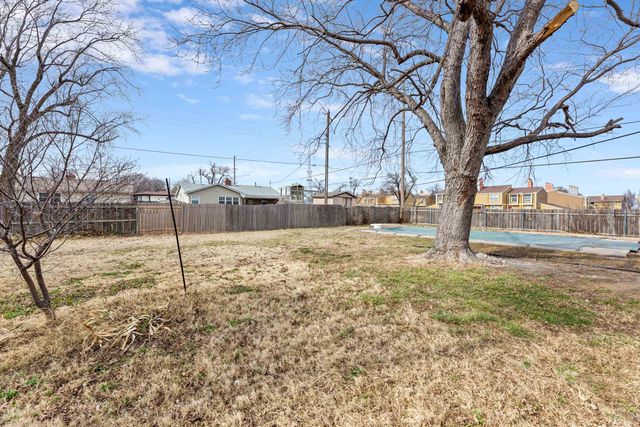 2125 N RIDGEWOOD ST, Wichita, KS 67208