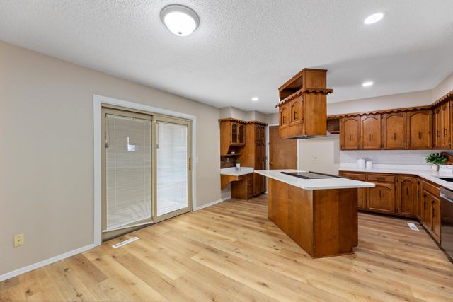 2125 N RIDGEWOOD ST, Wichita, KS 67208