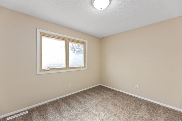 2125 N RIDGEWOOD ST, Wichita, KS 67208