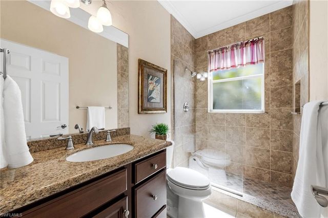 19427 Silver Oak DR, Estero, FL 33967