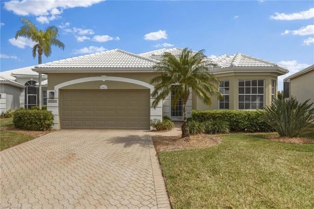 19427 Silver Oak DR, Estero, FL 33967