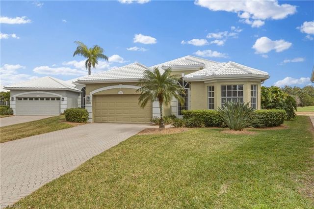 19427 Silver Oak DR, Estero, FL 33967