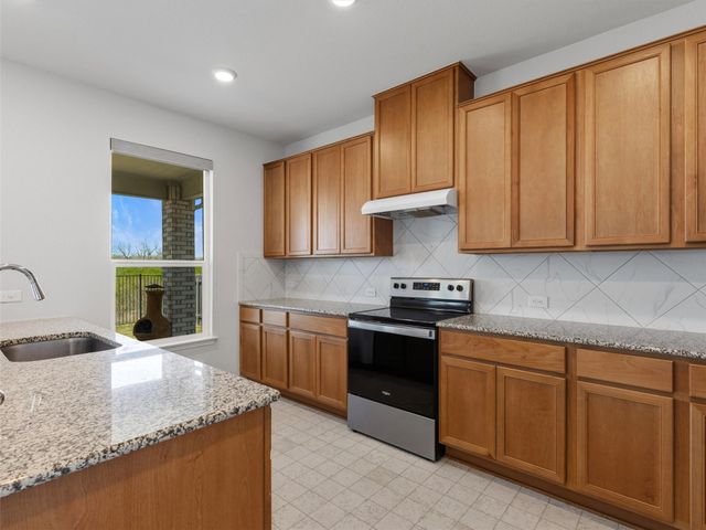 308 Linden ST, Bastrop, TX 78602