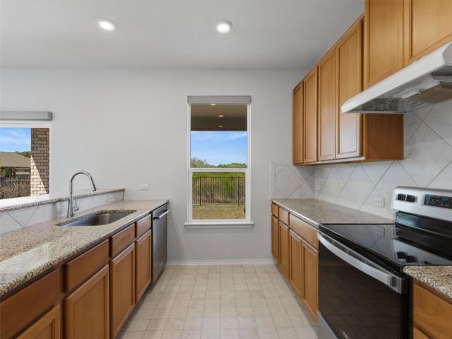 308 Linden ST, Bastrop, TX 78602