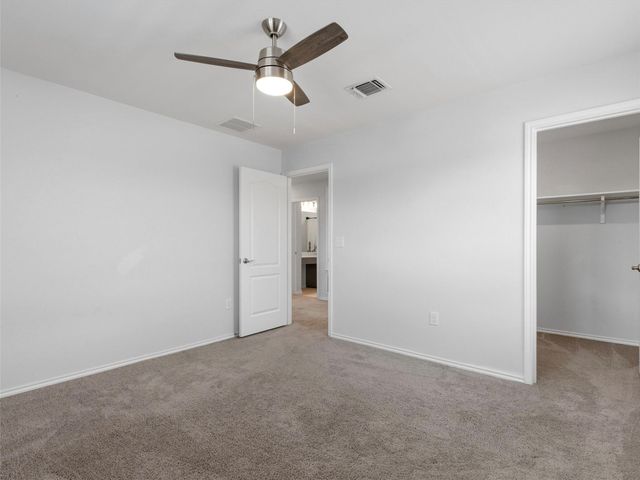 308 Linden ST, Bastrop, TX 78602