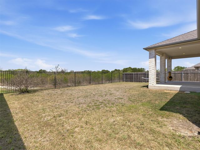 308 Linden ST, Bastrop, TX 78602