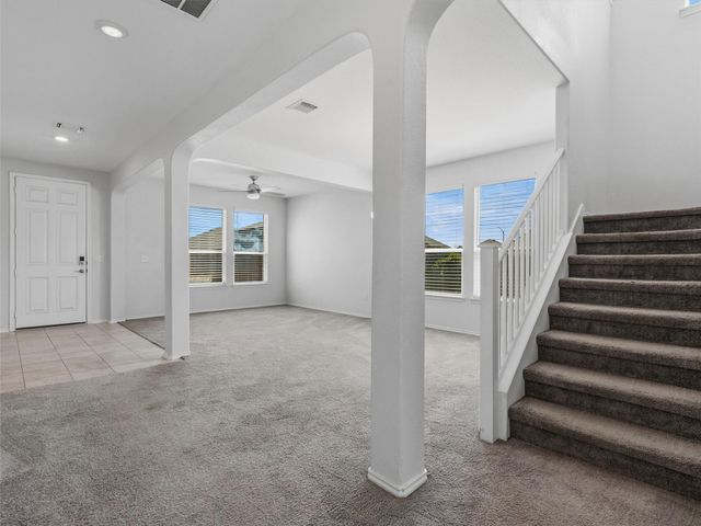 308 Linden ST, Bastrop, TX 78602