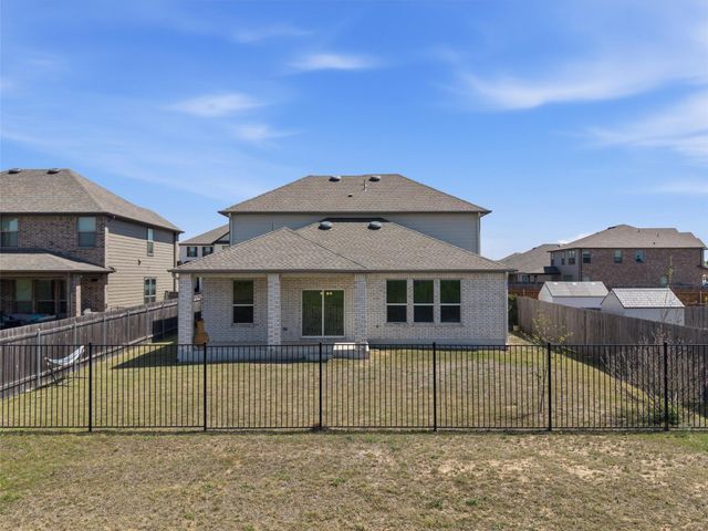 308 Linden ST, Bastrop, TX 78602