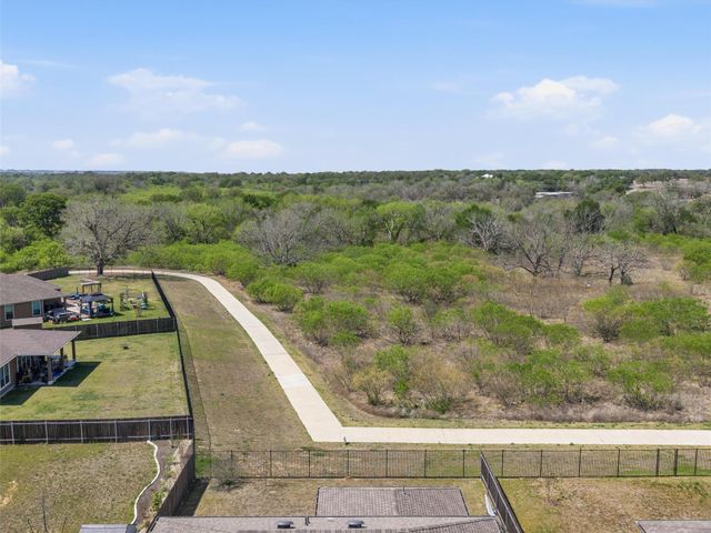 308 Linden ST, Bastrop, TX 78602