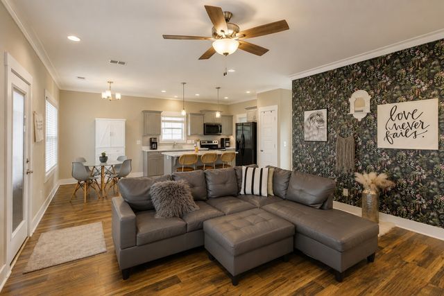 1193 Rimrock Rd, Smyrna, TN 37167