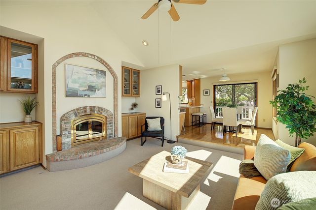8211 128th Avenue SE, Newcastle, WA 98056