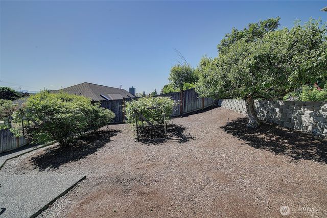 8211 128th Avenue SE, Newcastle, WA 98056