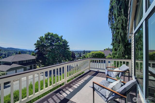 8211 128th Avenue SE, Newcastle, WA 98056