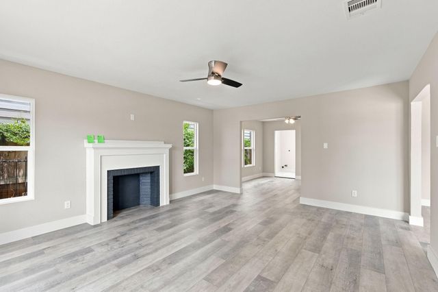 1825 Rosedale Street, Houston, TX 77004