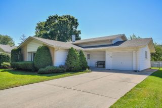 319 W Edson Place, Lombard, IL 60148
