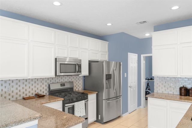 1405 El Camino Village Drive, Webster, TX 77058