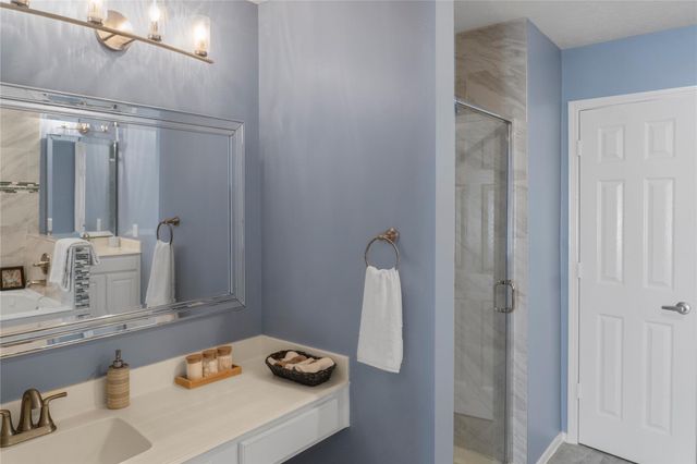 1405 El Camino Village Drive, Webster, TX 77058