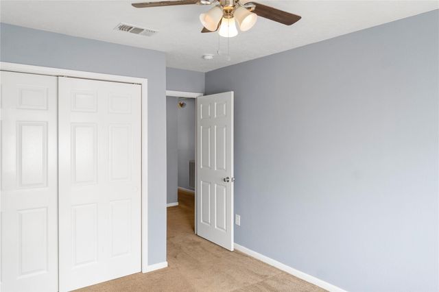 1405 El Camino Village Drive, Webster, TX 77058