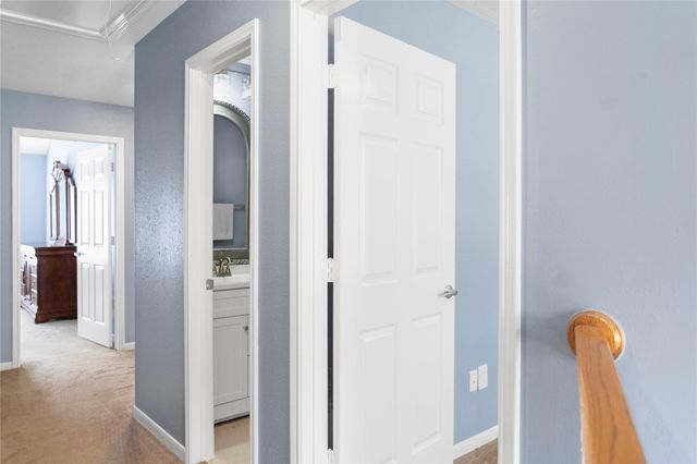 1405 El Camino Village Drive, Webster, TX 77058