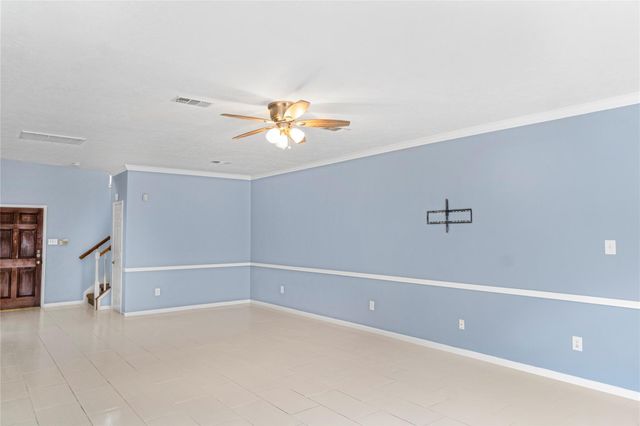 1405 El Camino Village Drive, Webster, TX 77058