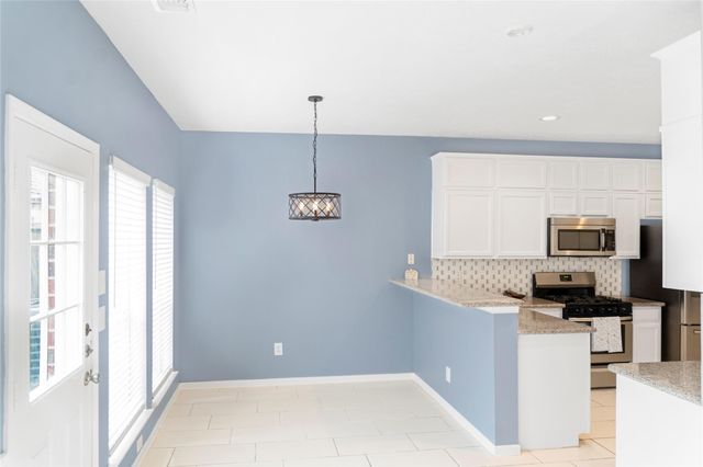 1405 El Camino Village Drive, Webster, TX 77058