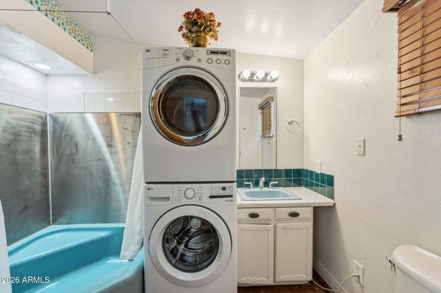 37 W PASADENA Avenue, Phoenix, AZ 85013