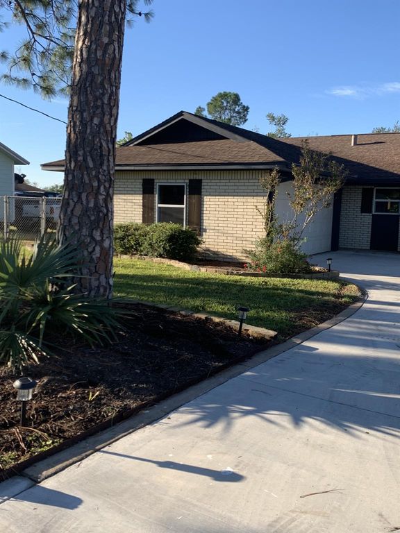 3904 Mountain View DR, Kingsland, TX 78639