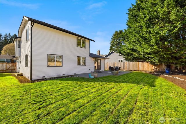 21111 29th Place W, Lynnwood, WA 98036