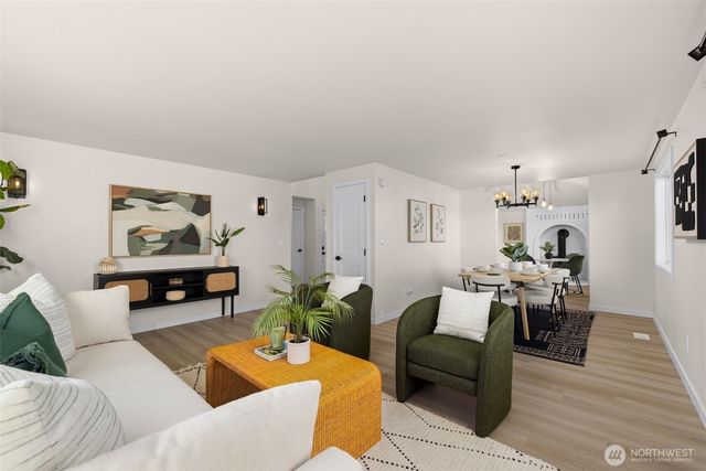 21111 29th Place W, Lynnwood, WA 98036