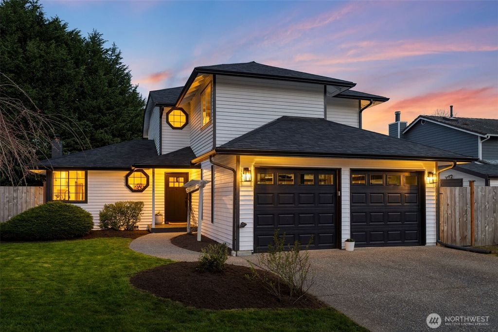 21111 29th Place W, Lynnwood, WA 98036