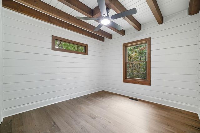 509 E Valley Road NE, Rydal, GA 30171