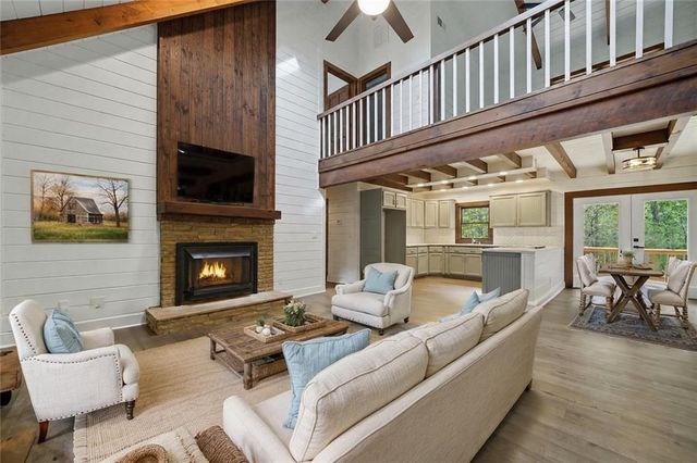 509 E Valley Road NE, Rydal, GA 30171