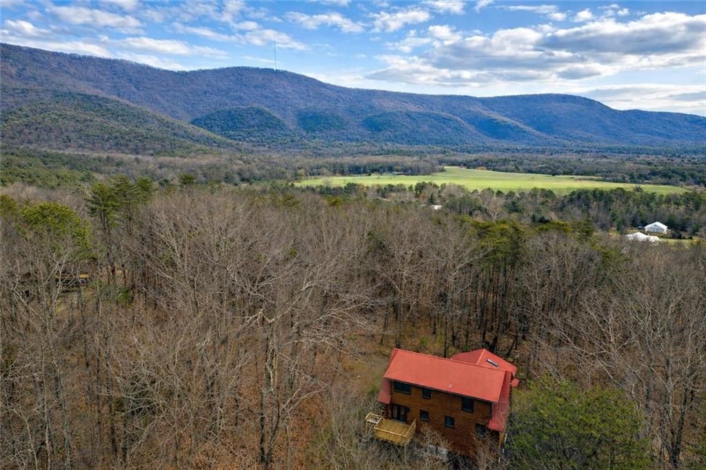 509 E Valley Road NE, Rydal, GA 30171