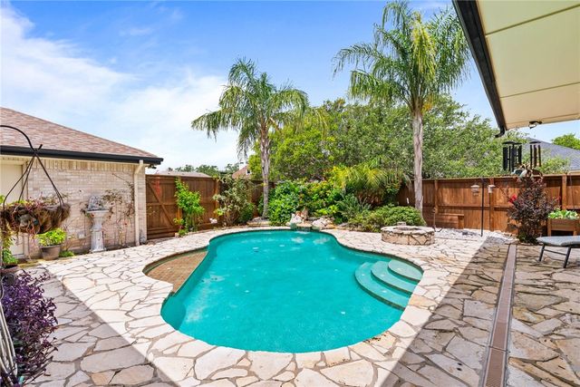 2805 Bretshire Dr, Corpus Christi, TX 78414