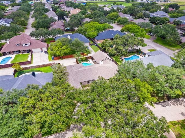 2805 Bretshire Dr, Corpus Christi, TX 78414