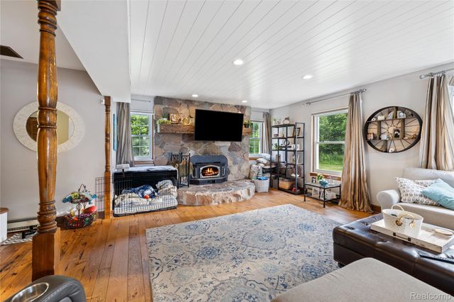 7739 Clyde Road, Oceola Township, MI 48430