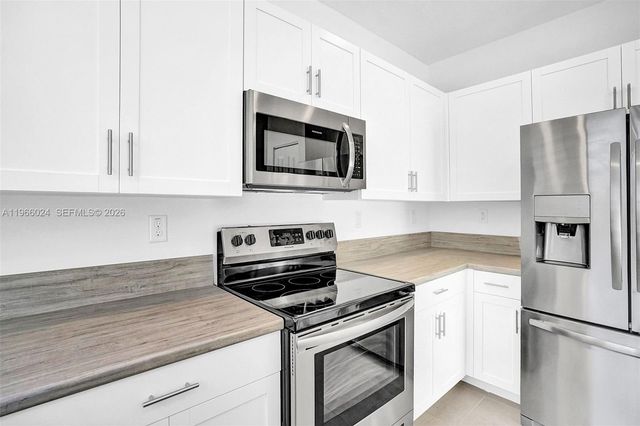 2519 SE 29th St, Homestead, FL 33035